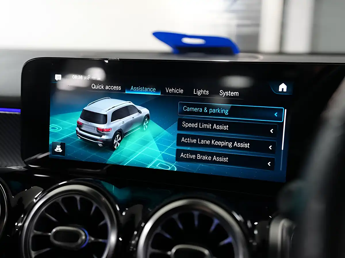 Used 2021 Mercedes-Benz Glb AMG Line (premium) Cosmos Black - Interior and Exterior details 17