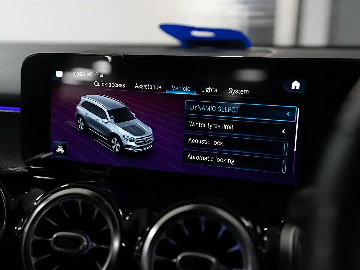 Used 2021 Mercedes-Benz Glb AMG Line (premium) Cosmos Black - Interior and Exterior details 18