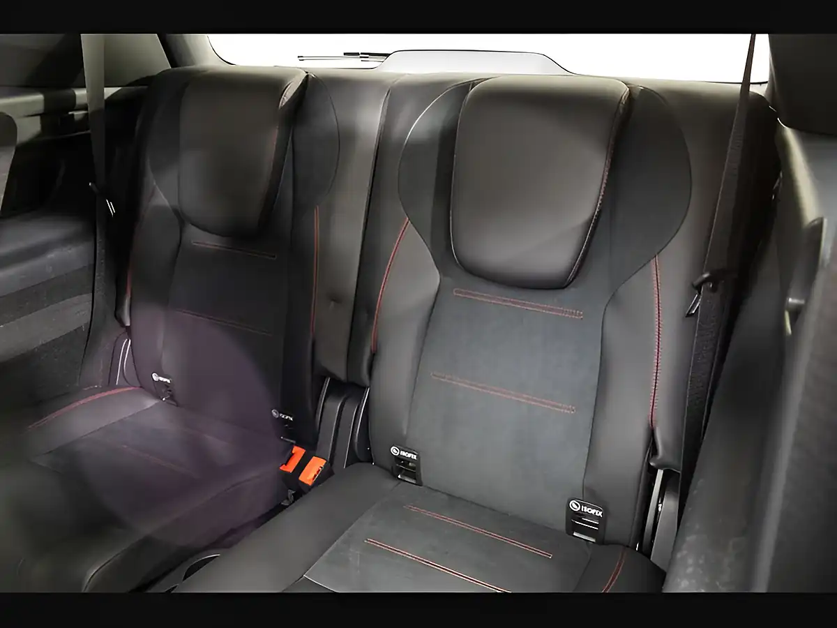 Used 2021 Mercedes-Benz Glb AMG Line (premium Plus) White - Interior and Exterior details 12