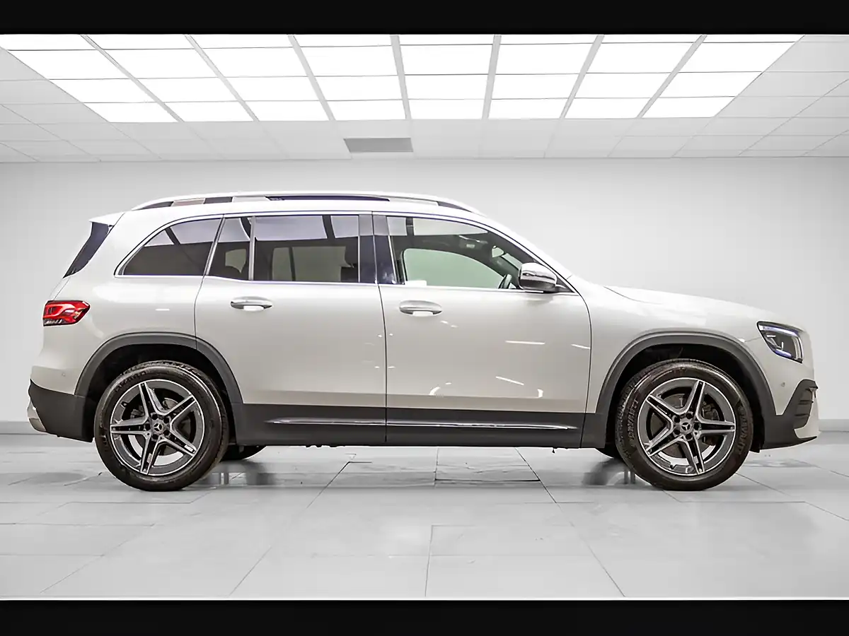 Used 2021 Mercedes-Benz Glb AMG Line (premium Plus) White - Interior and Exterior details 7