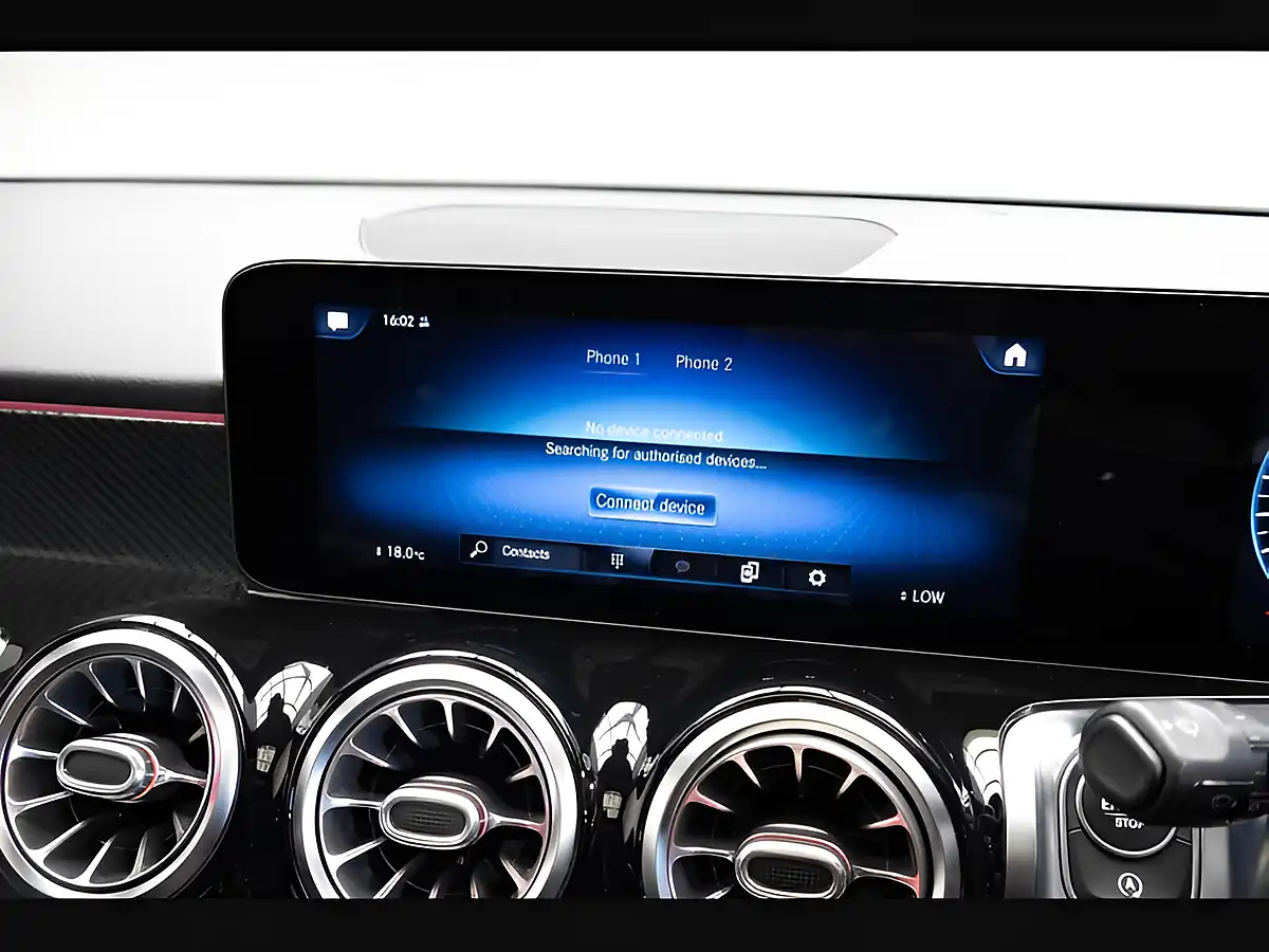 Used 2021 Mercedes-Benz Glb AMG Line (premium Plus) White - Interior and Exterior details 14