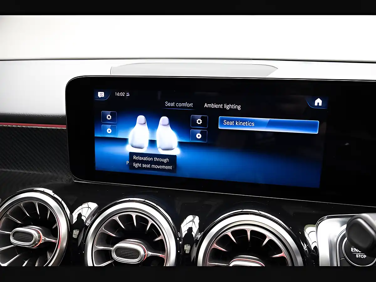 Used 2021 Mercedes-Benz Glb AMG Line (premium Plus) White - Interior and Exterior details 15