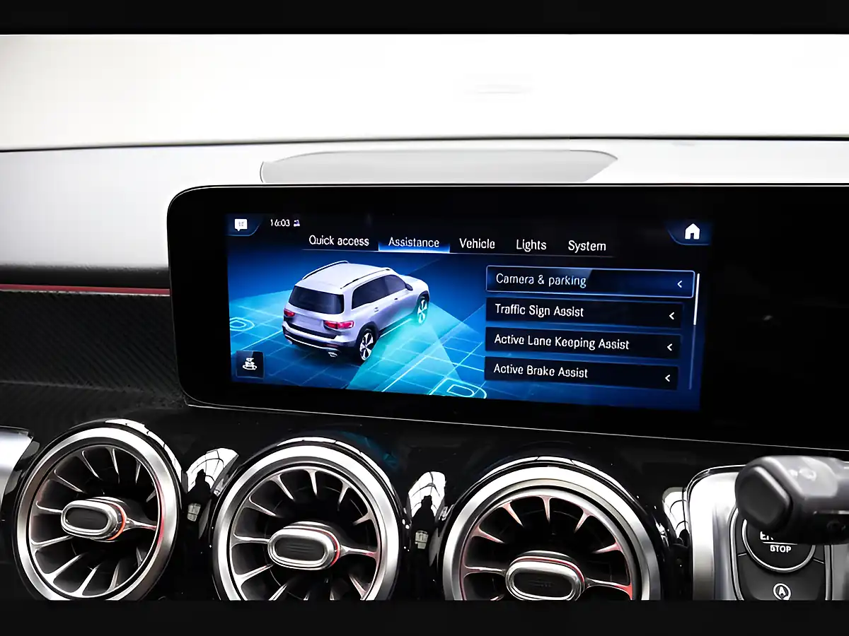 Used 2021 Mercedes-Benz Glb AMG Line (premium Plus) White - Interior and Exterior details 17