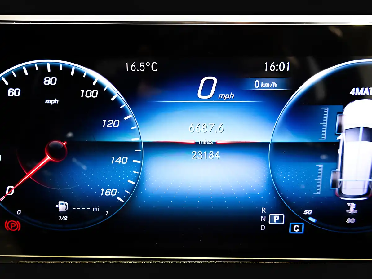 Used 2021 Mercedes-Benz Glb AMG Line (premium Plus) White - Interior and Exterior details 20