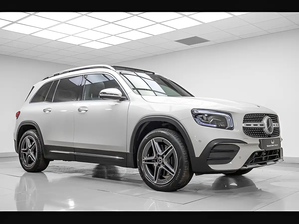 Used 2021 Mercedes-Benz Glb AMG Line (premium Plus) White - Interior and Exterior details 3