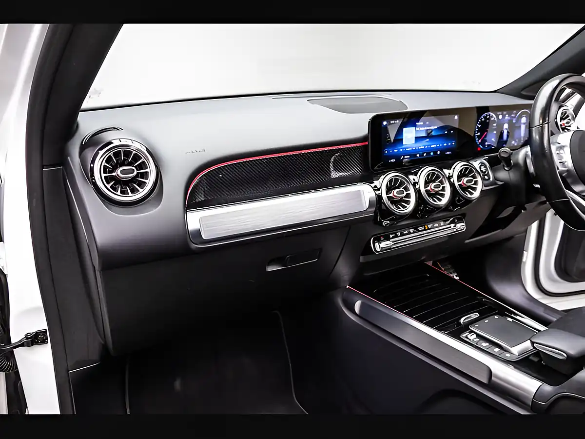 Used 2021 Mercedes-Benz Glb AMG Line (premium Plus) White - Interior and Exterior details 9