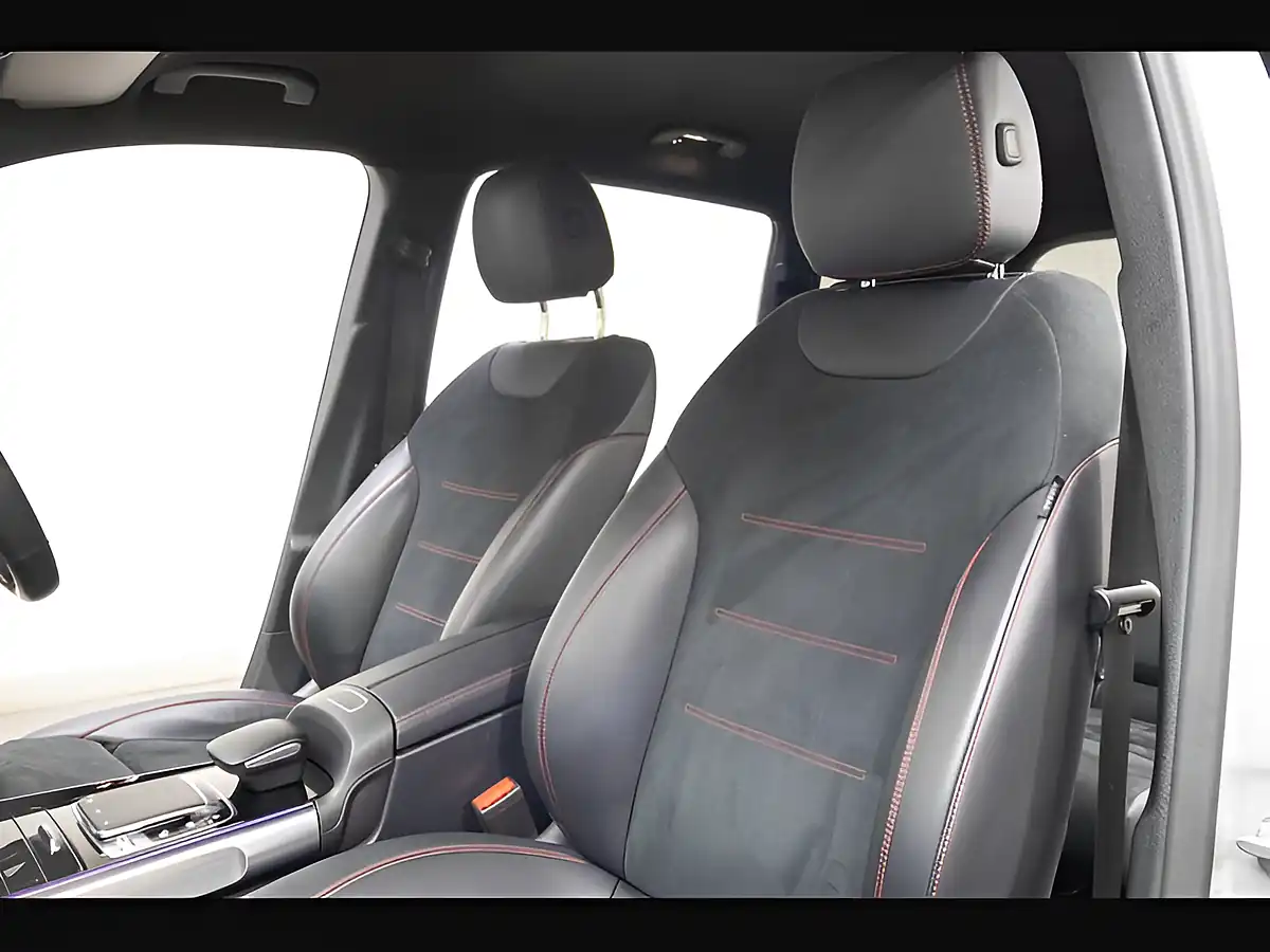Used 2021 Mercedes-Benz Glb AMG Line (premium) Silver - Interior and Exterior details 10