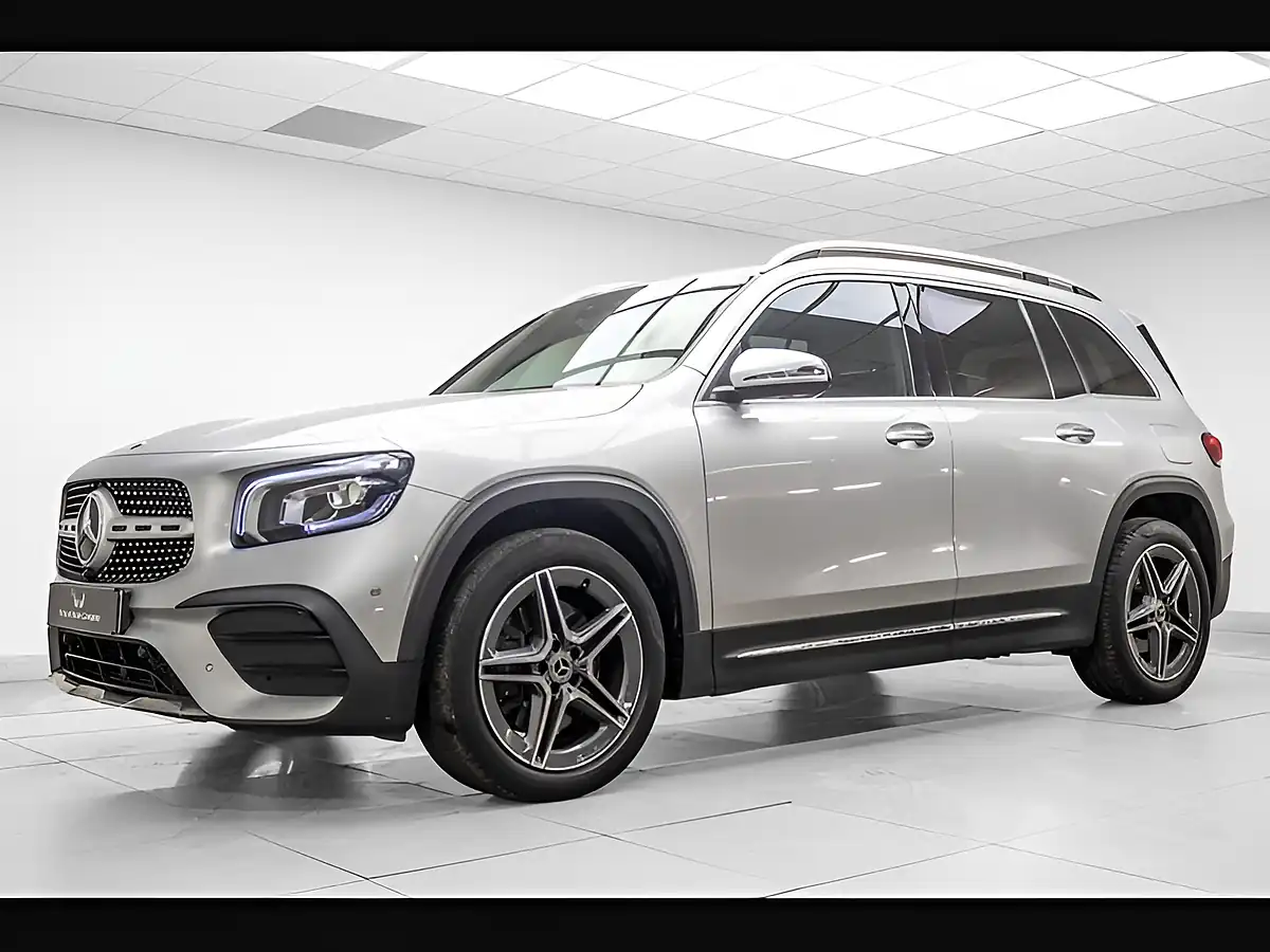 Used 2021 Mercedes-Benz Glb AMG Line (premium) Silver - Interior and Exterior details 3