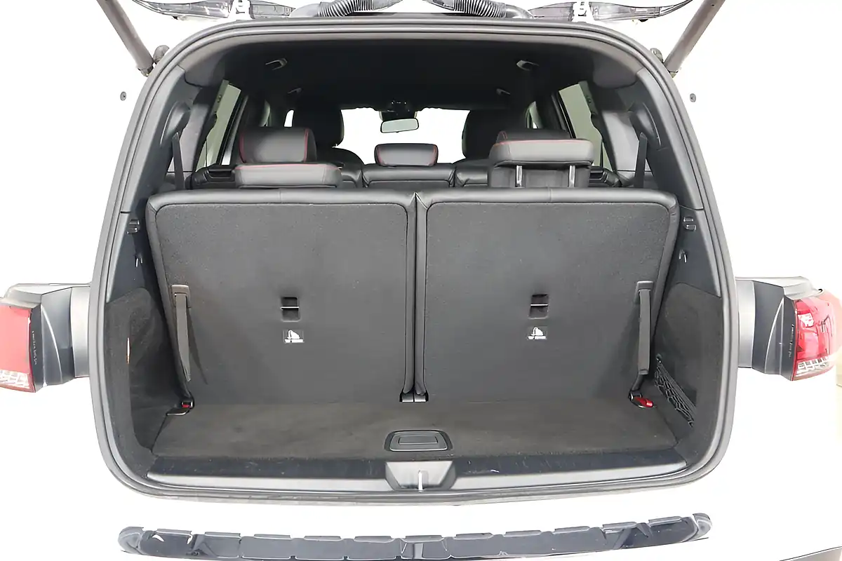 Used 2021 Mercedes-Benz Glb AMG Line White - Interior and Exterior details 18
