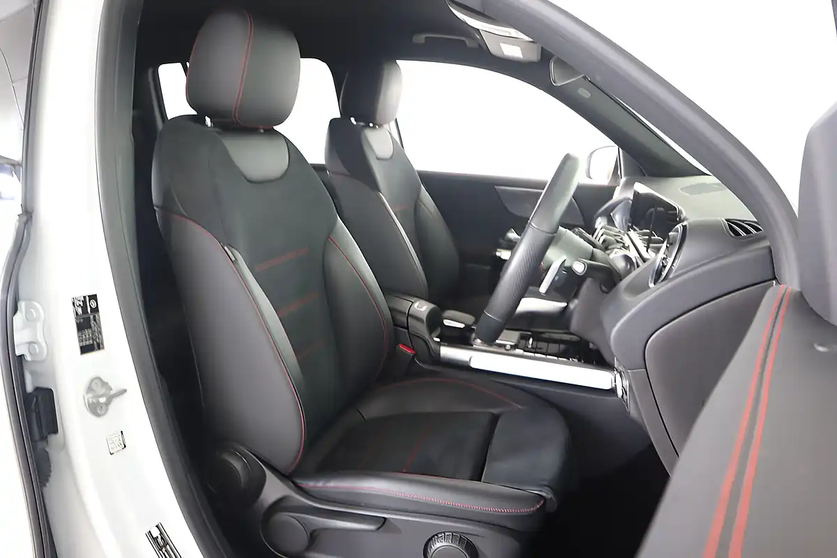 Used 2021 Mercedes-Benz Glb AMG Line White - Interior and Exterior details 19