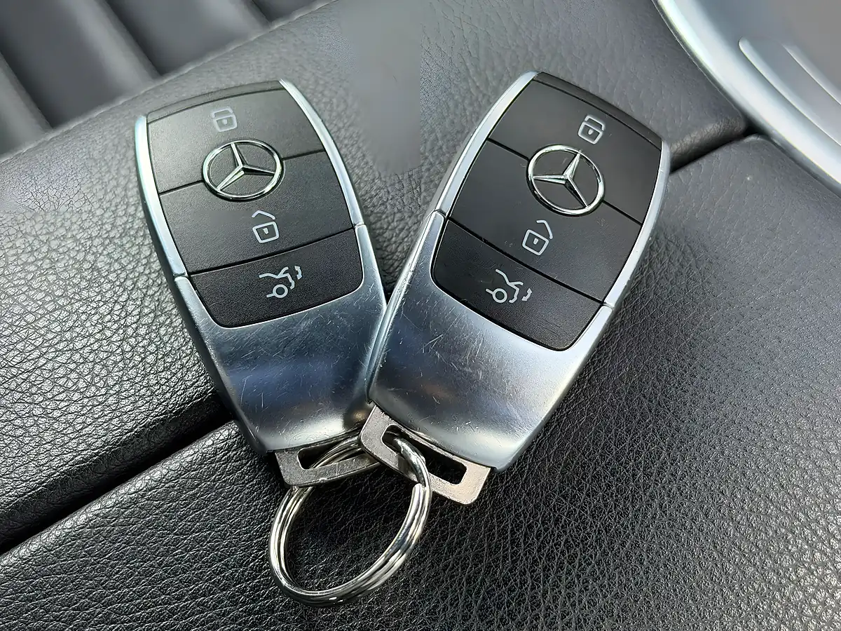 Used 2021 Mercedes-Benz Glc AMG Line (premium) Black - Interior and Exterior details 16