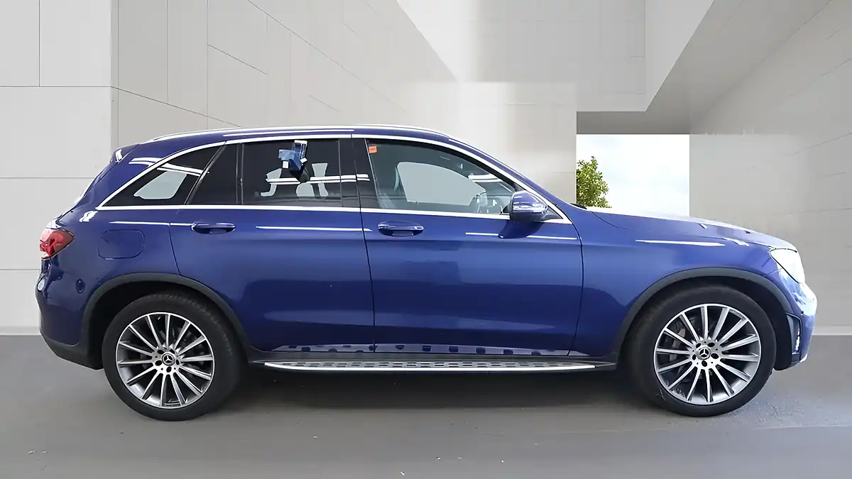 Used 2021 Mercedes-Benz Glc AMG Line (premium) Blue - Interior and Exterior details 5