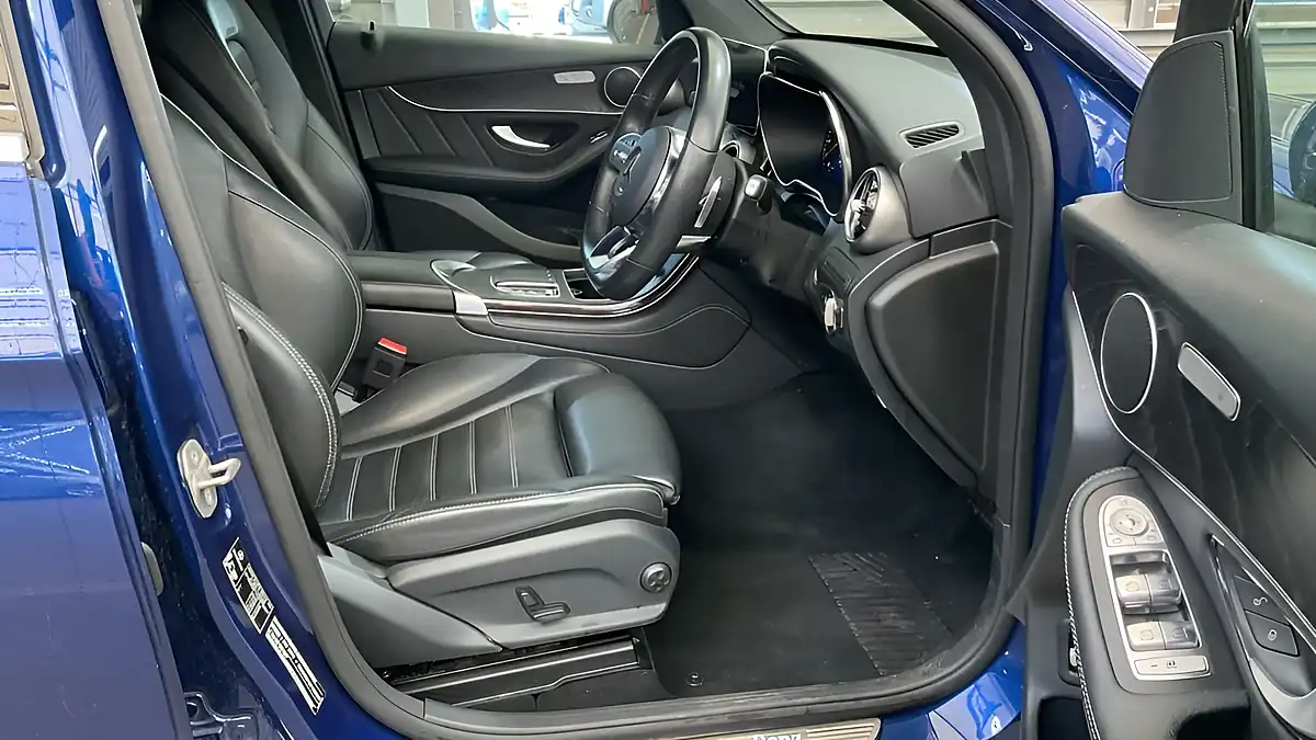 Used 2021 Mercedes-Benz Glc AMG Line (premium) Blue - Interior and Exterior details 7