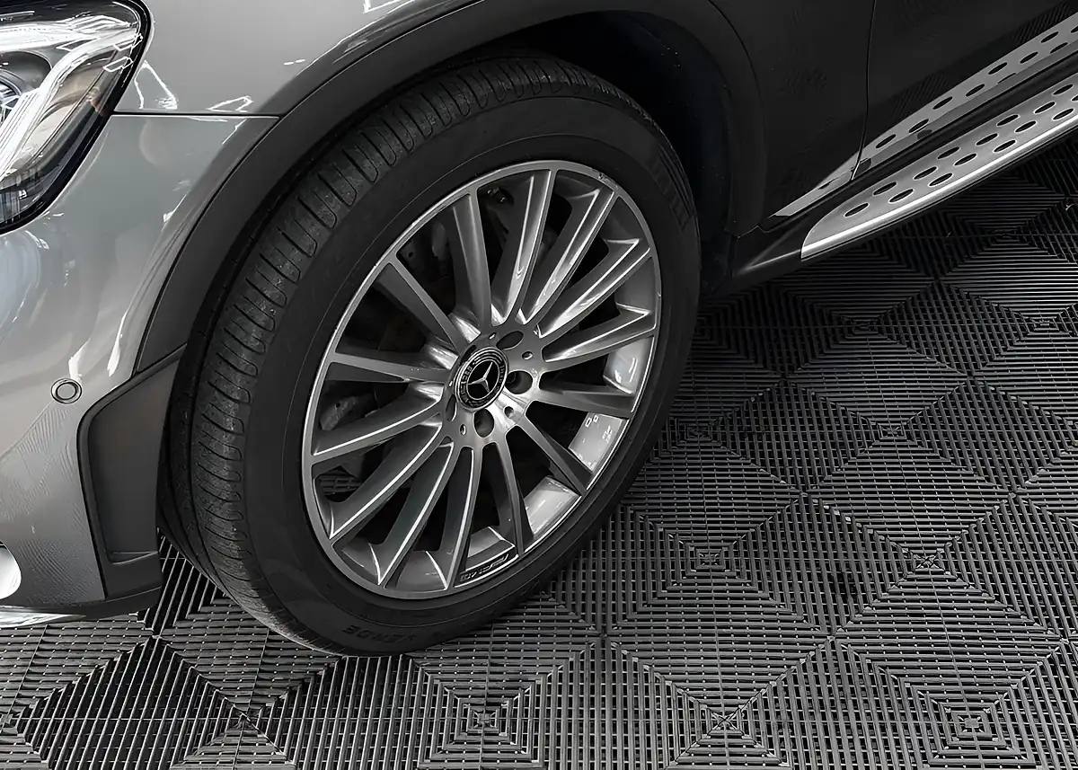Used 2021 Mercedes-Benz Glc AMG Line (premium) Coupe Grey - Interior and Exterior details 20