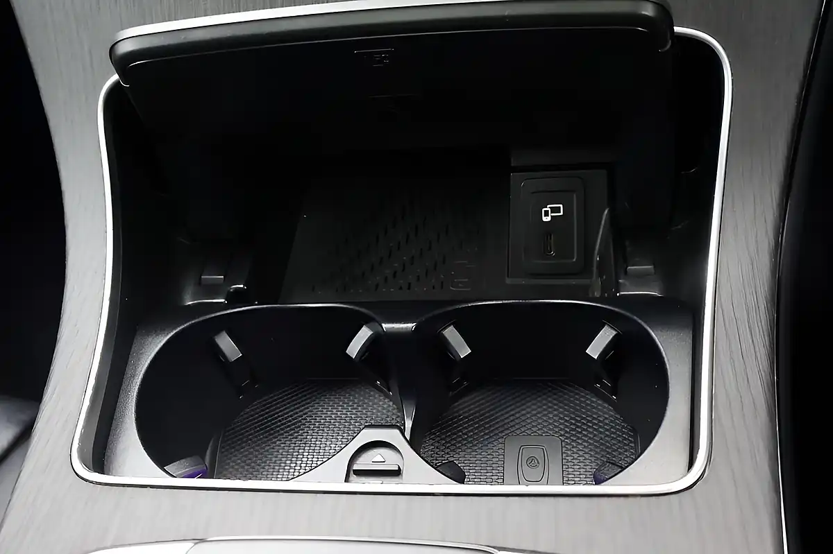 Used 2021 Mercedes-Benz Glc AMG Line Premium Plus Obsidian Black - Interior and Exterior details 17