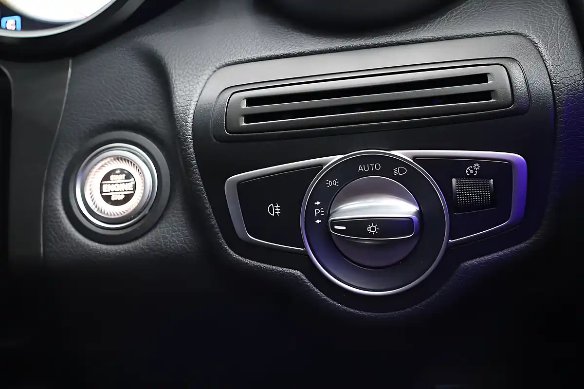 Used 2021 Mercedes-Benz Glc AMG Line Premium Plus Obsidian Black - Interior and Exterior details 20