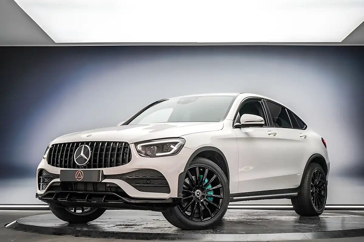 Used 2021 Mercedes-Benz Glc AMG Line (premium) White - Front View