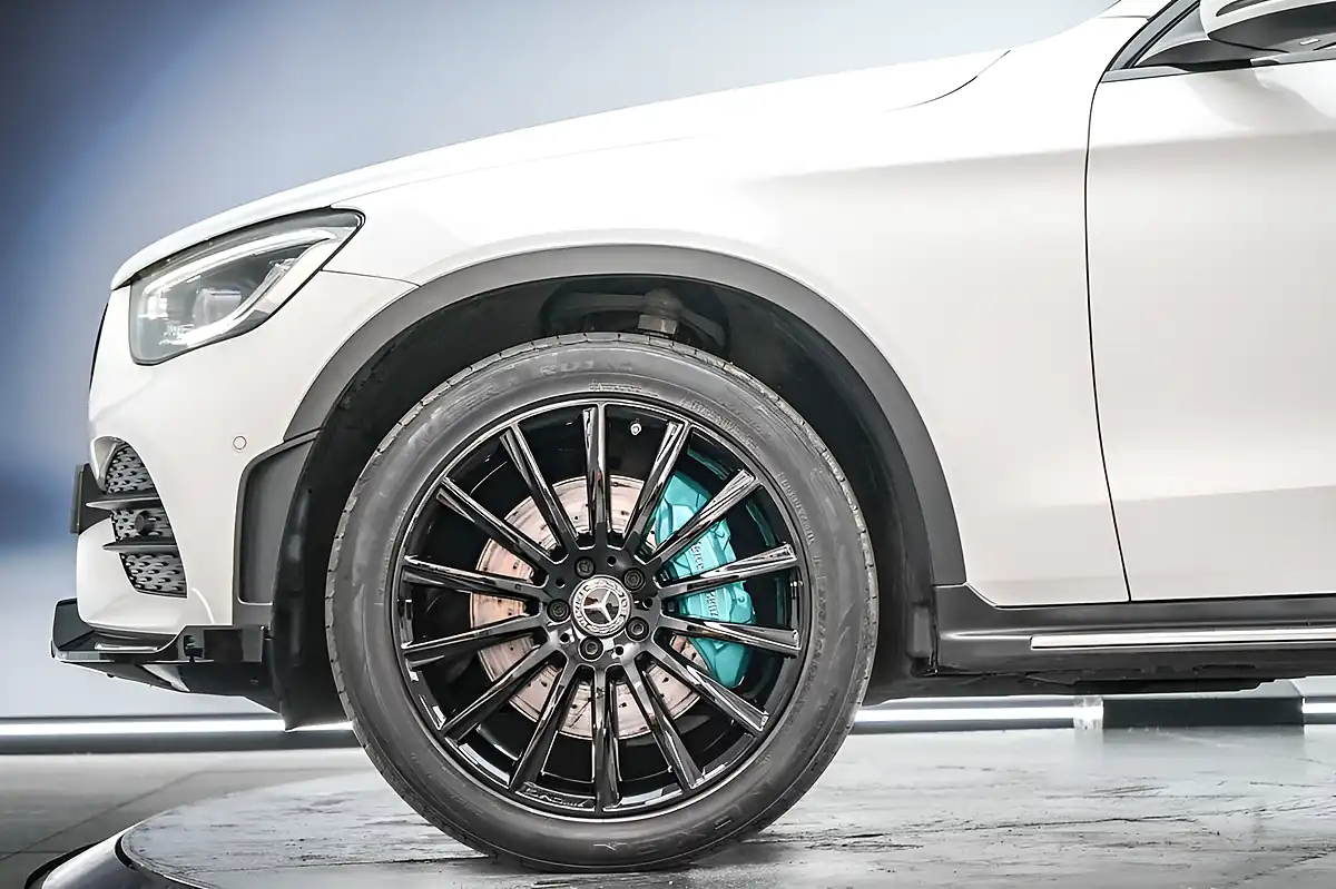 Used 2021 Mercedes-Benz Glc AMG Line (premium) White - Interior and Exterior details 11