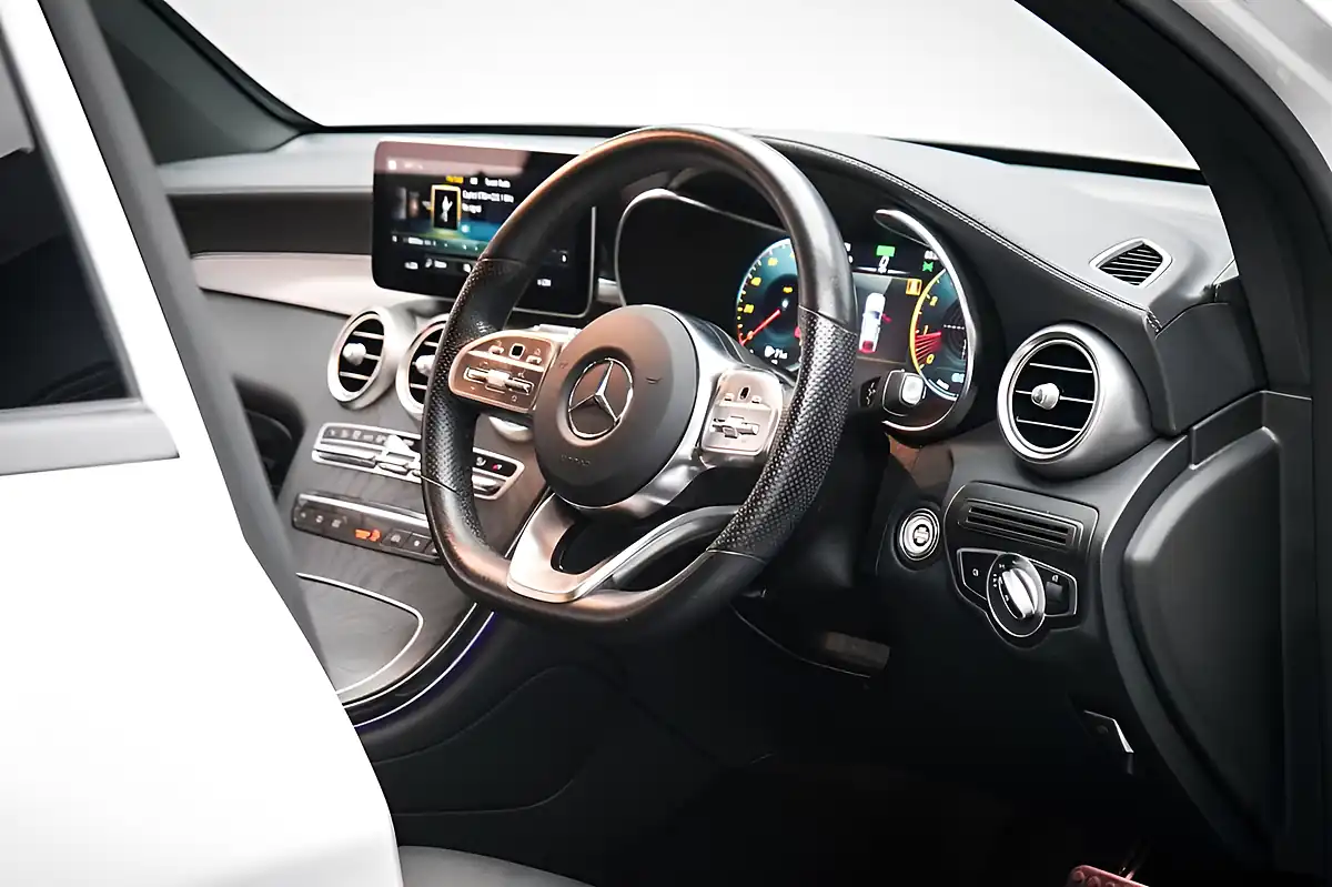Used 2021 Mercedes-Benz Glc AMG Line (premium) White - Interior and Exterior details 15