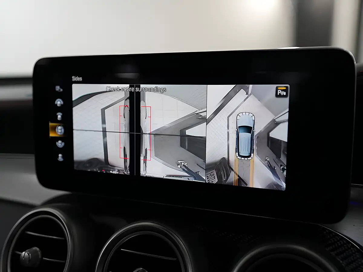 Used 2021 Mercedes-Benz Glc Premium Plus Obsidian Black - Interior and Exterior details 18