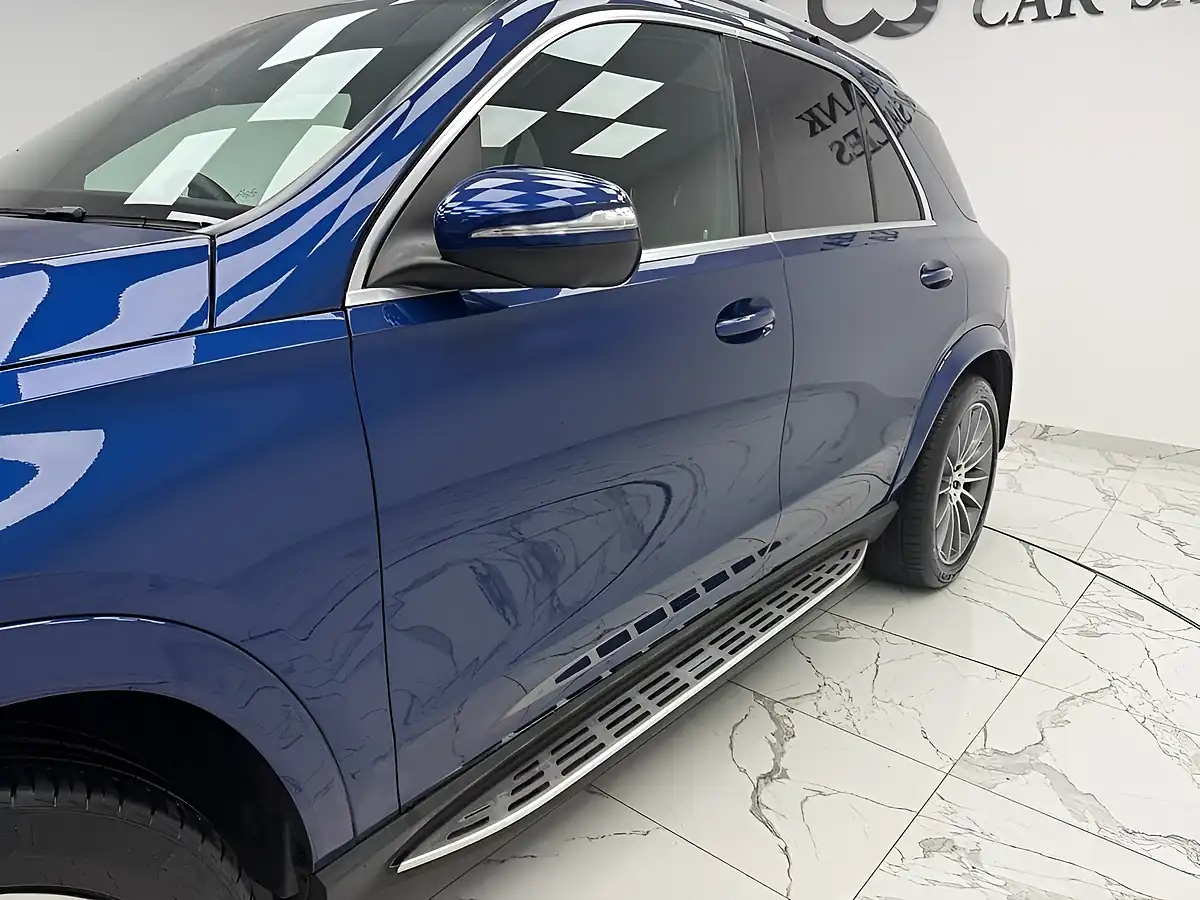 Used 2021 Mercedes-Benz Gle AMG Line (premium) Brilliant Blue - Interior and Exterior details 13