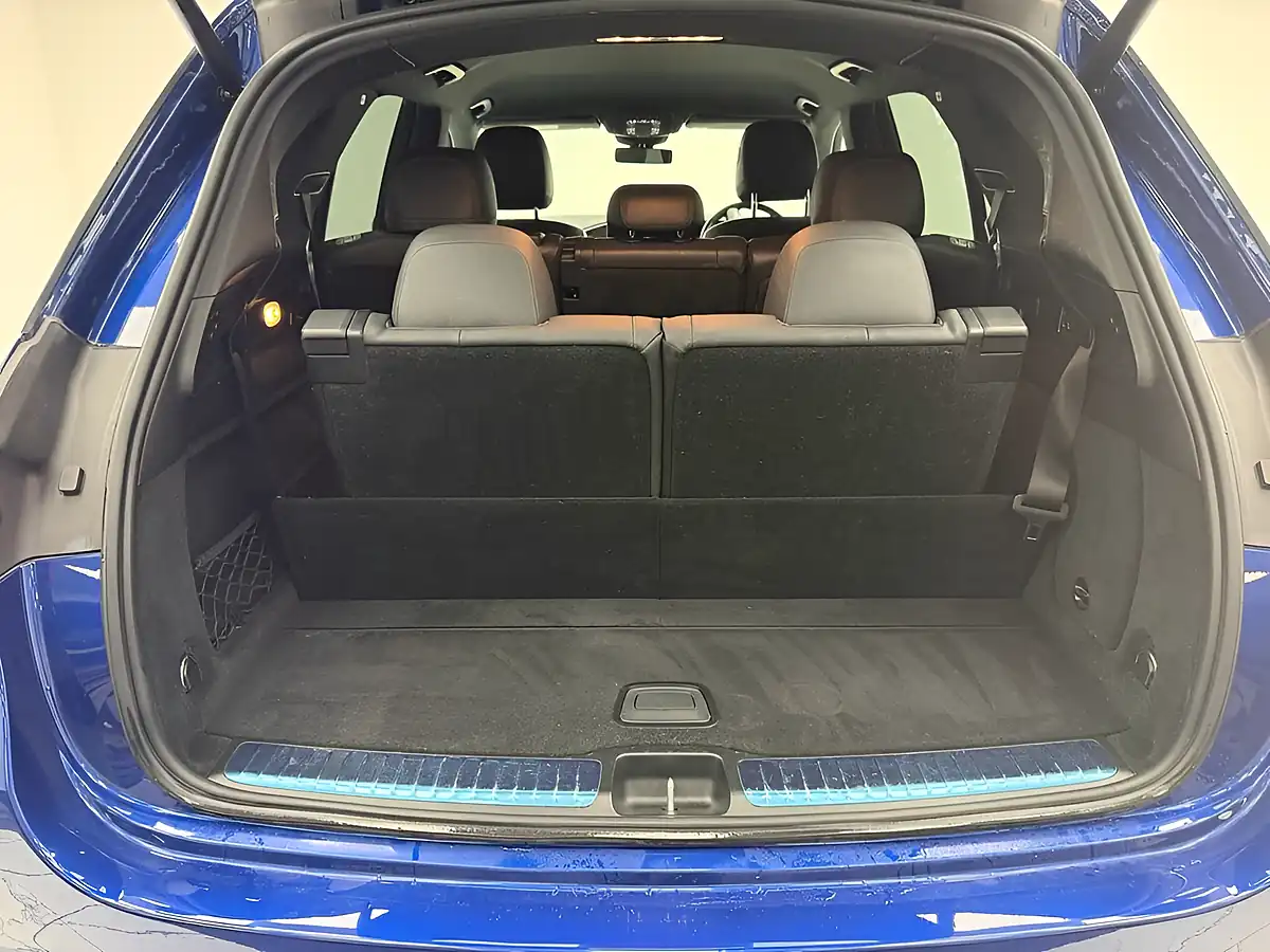 Used 2021 Mercedes-Benz Gle AMG Line (premium) Brilliant Blue - Interior and Exterior details 17