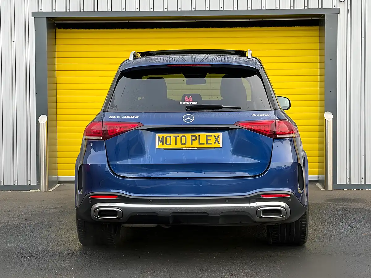 Used 2021 Mercedes-Benz Gle AMG Line (premium Plus) Blue - Interior and Exterior details 8