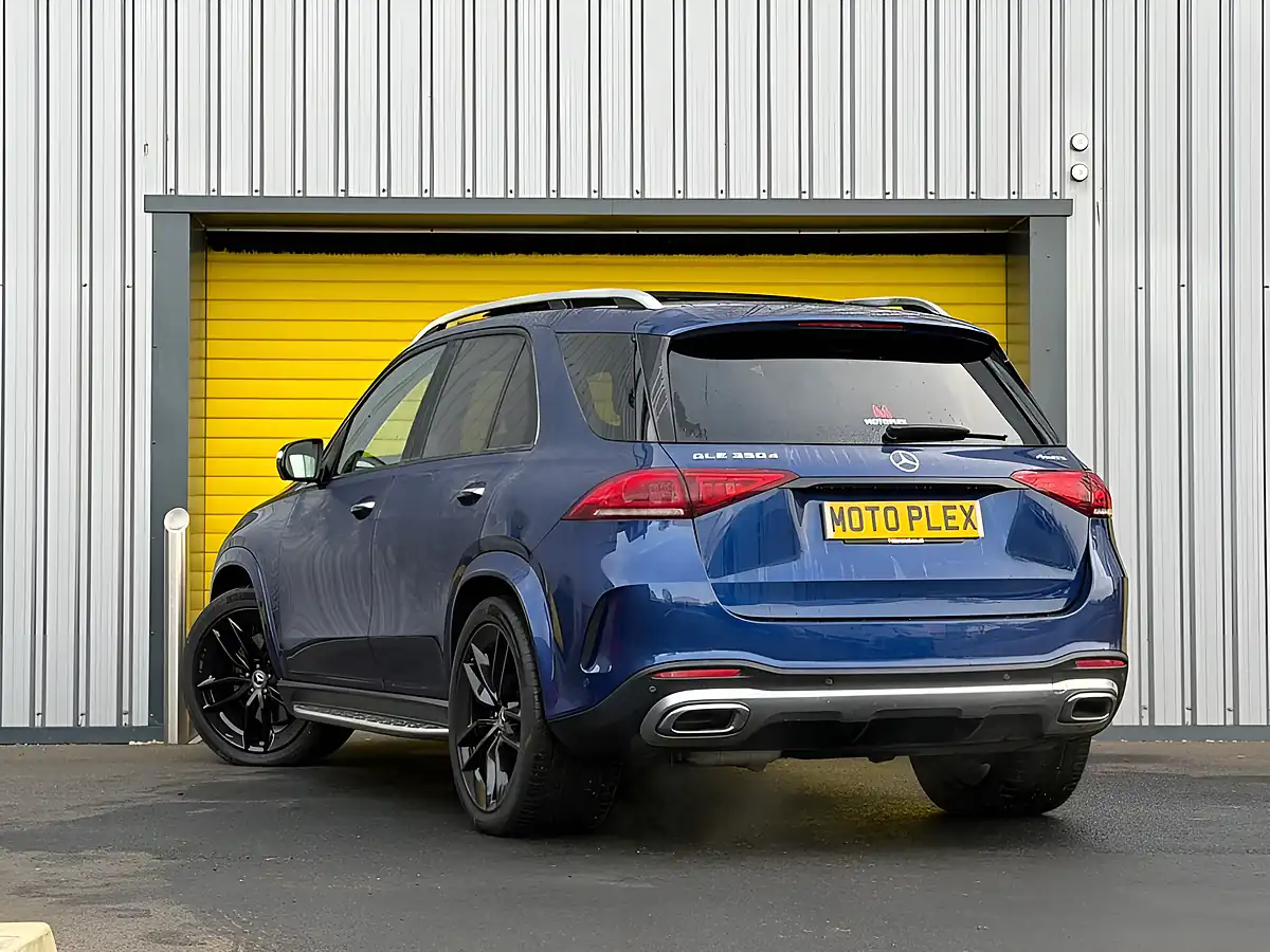 Used 2021 Mercedes-Benz Gle AMG Line (premium Plus) Blue - Interior and Exterior details 9