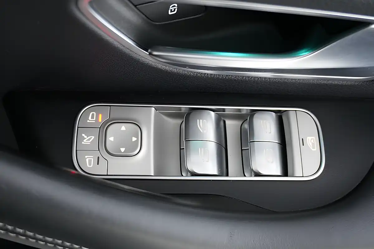 Used 2021 Mercedes-Benz Gle Premium Plus White - Interior and Exterior details 20