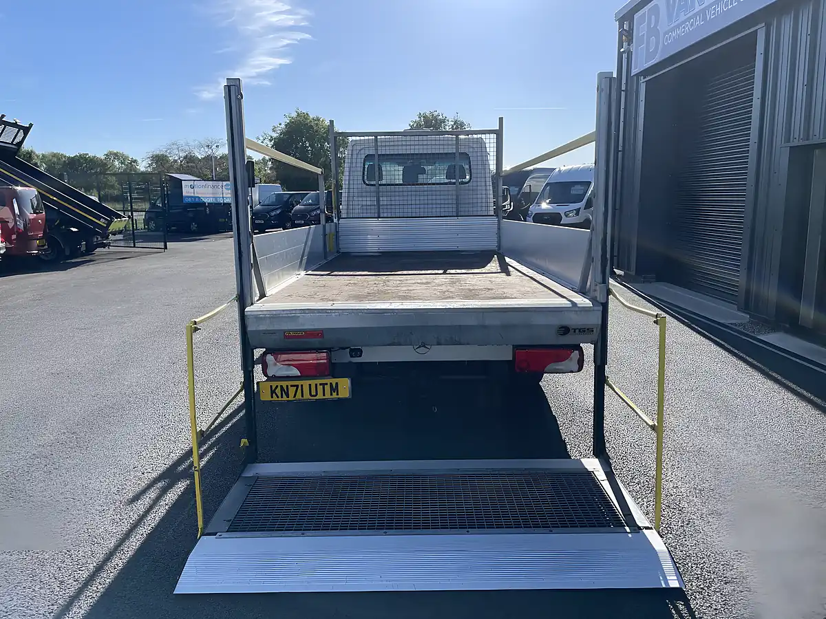 Used 2021 Mercedes-Benz Sprinter 14FT Dropside With Tail Lift White - Interior and Exterior details 11