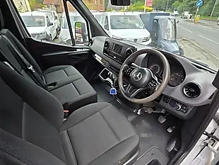 Used 2021 Mercedes-Benz Sprinter Crew Cab Tipper White - Interior and Exterior details 11