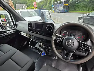 Used 2021 Mercedes-Benz Sprinter Crew Cab Tipper White - Interior and Exterior details 13