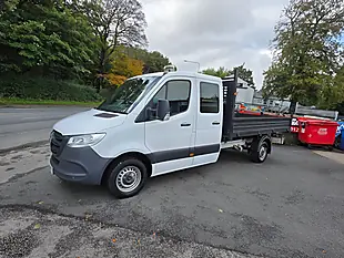 Used 2021 Mercedes-Benz Sprinter Crew Cab Tipper White - Interior and Exterior details 3