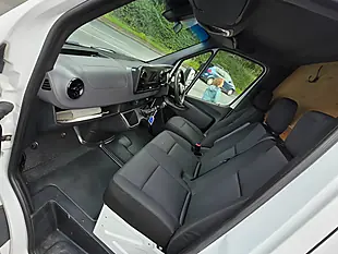 Used 2021 Mercedes-Benz Sprinter Crew Cab Tipper White - Interior and Exterior details 5