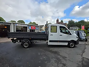 Used 2021 Mercedes-Benz Sprinter Crew Cab Tipper White - Interior and Exterior details 8