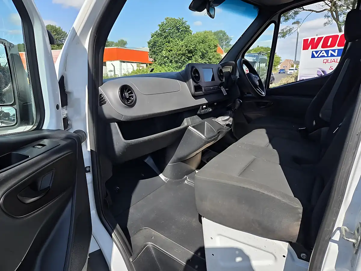 Used 2021 Mercedes-Benz Sprinter Lwb Dropside Pickup White - Interior and Exterior details 7