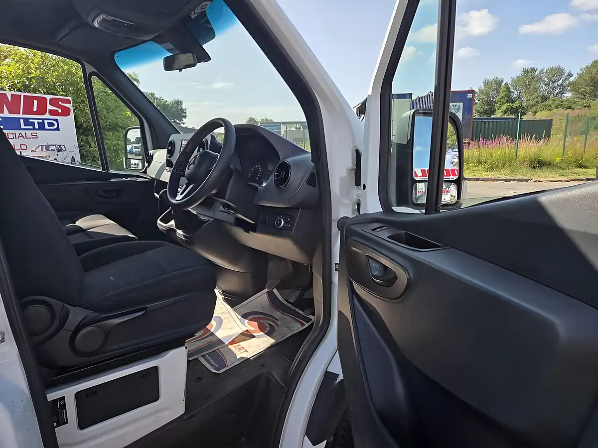Used 2021 Mercedes-Benz Sprinter Lwb Dropside Pickup White - Interior and Exterior details 8