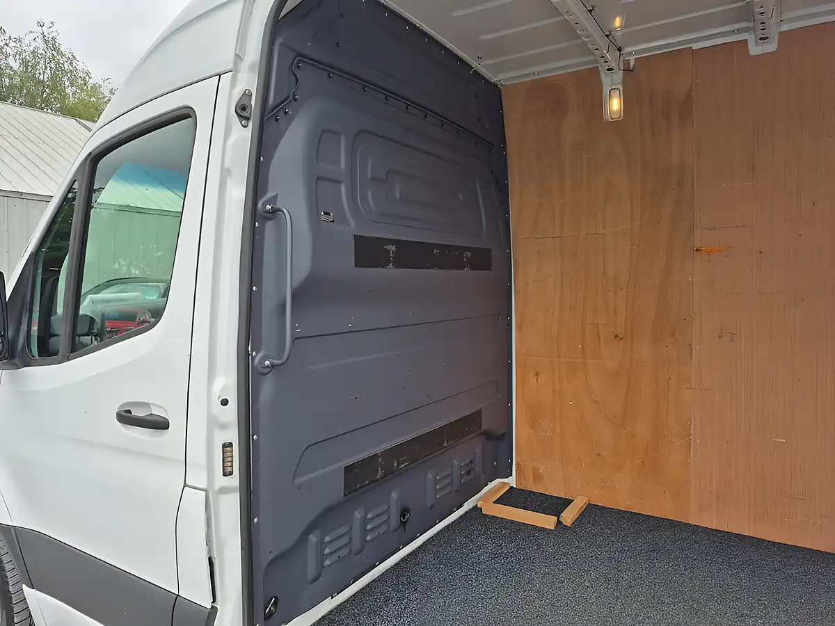 Used 2021 Mercedes-Benz Sprinter Premium White - Interior and Exterior details 11