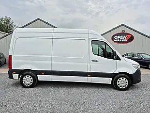 Used 2021 Mercedes-Benz Sprinter Premium White - Interior and Exterior details 3