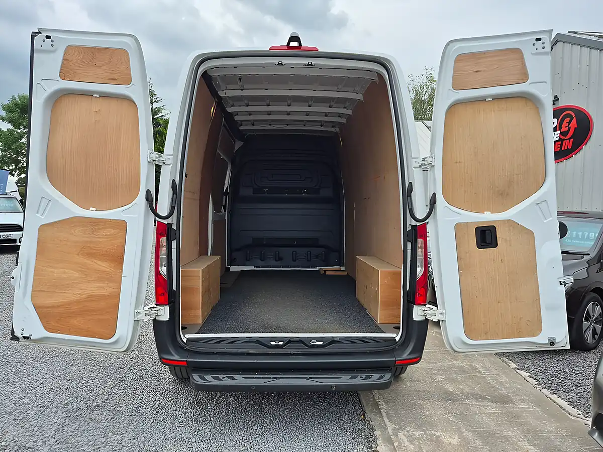 Used 2021 Mercedes-Benz Sprinter Premium White - Interior and Exterior details 9