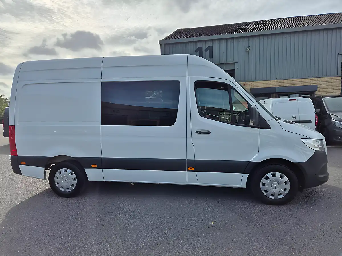 Used 2021 Mercedes-Benz Sprinter Premium White - Interior and Exterior details 12