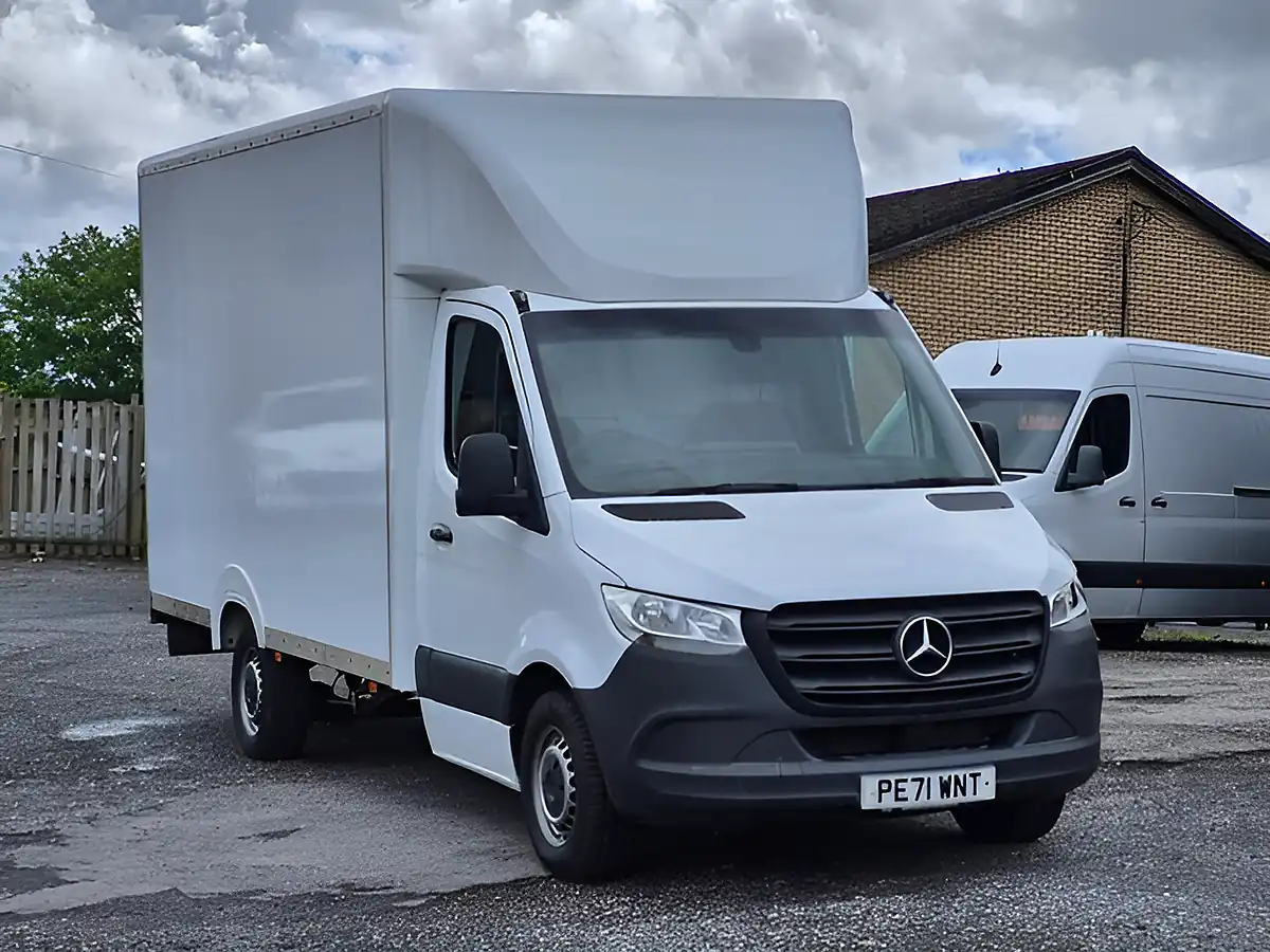 Used 2021 Mercedes-Benz Sprinter Progressive White - Interior and Exterior details 2