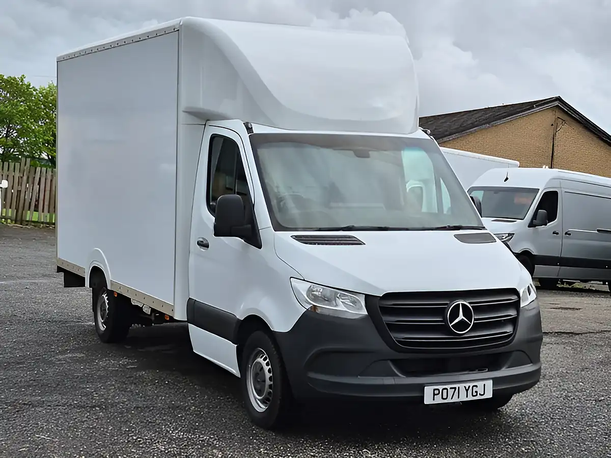 Used 2021 Mercedes-Benz Sprinter Progressive White - Interior and Exterior details 2