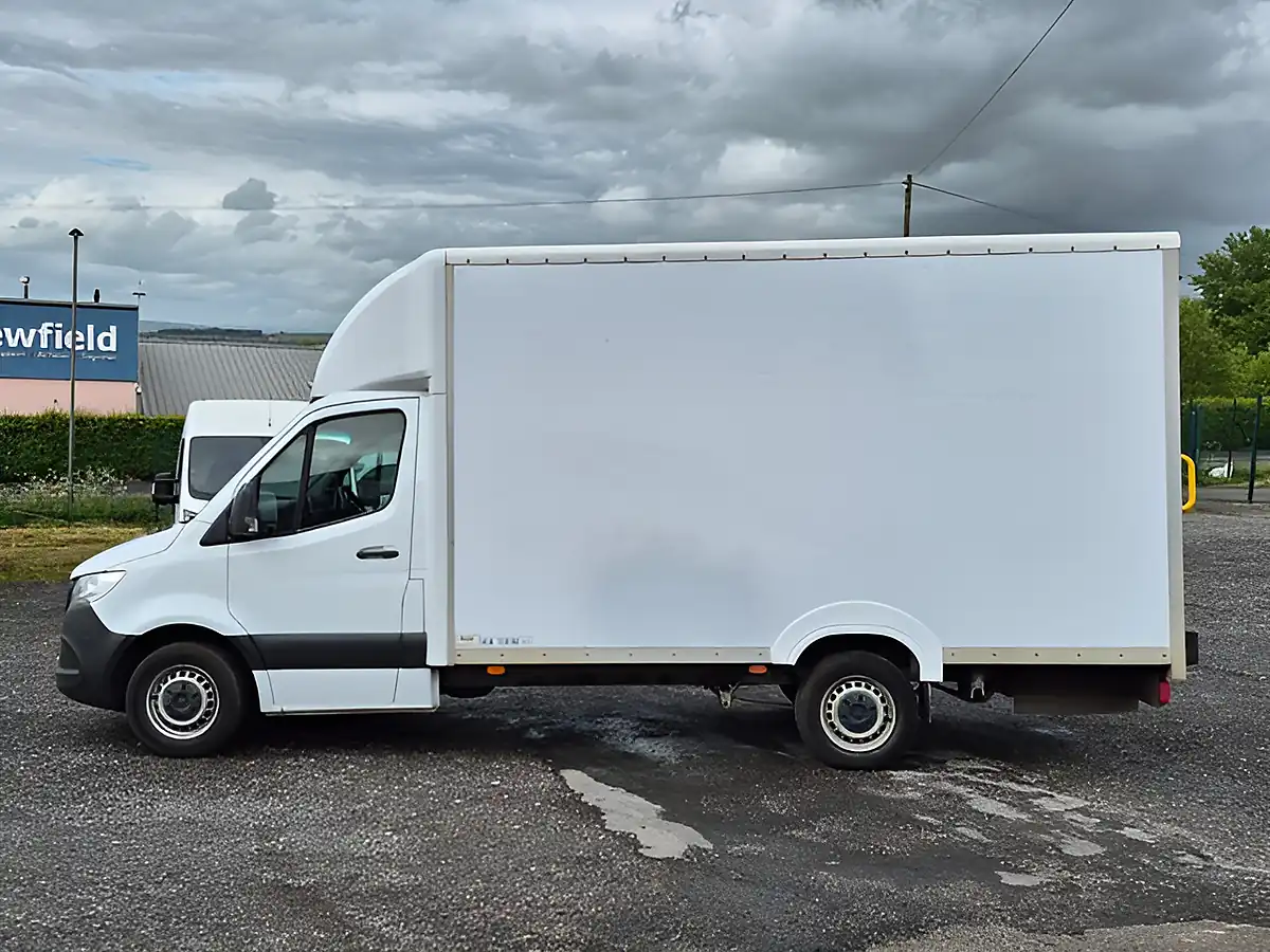 Used 2021 Mercedes-Benz Sprinter Progressive White - Interior and Exterior details 5