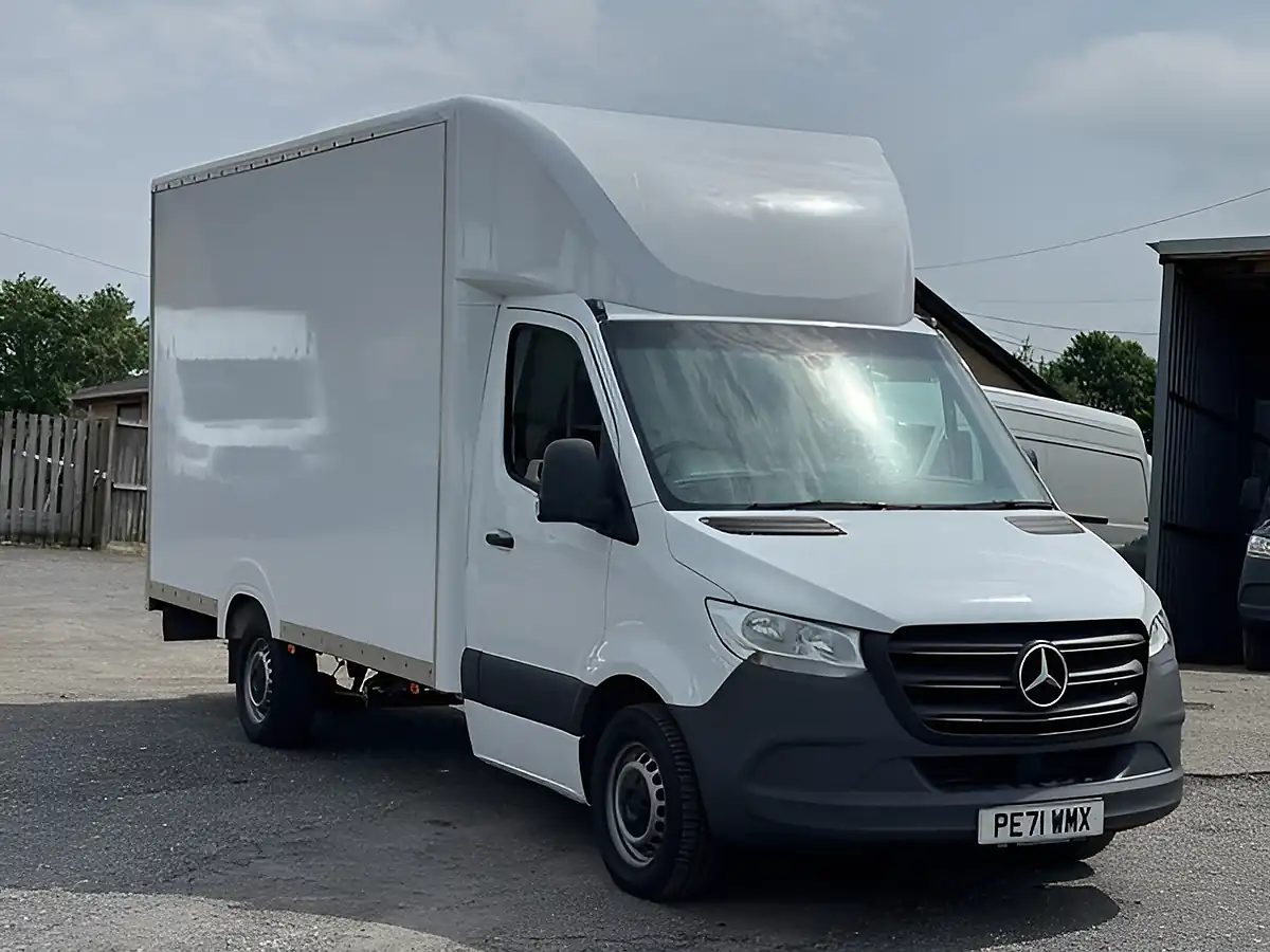 Used 2021 Mercedes-Benz Sprinter Progressive White - Interior and Exterior details 2