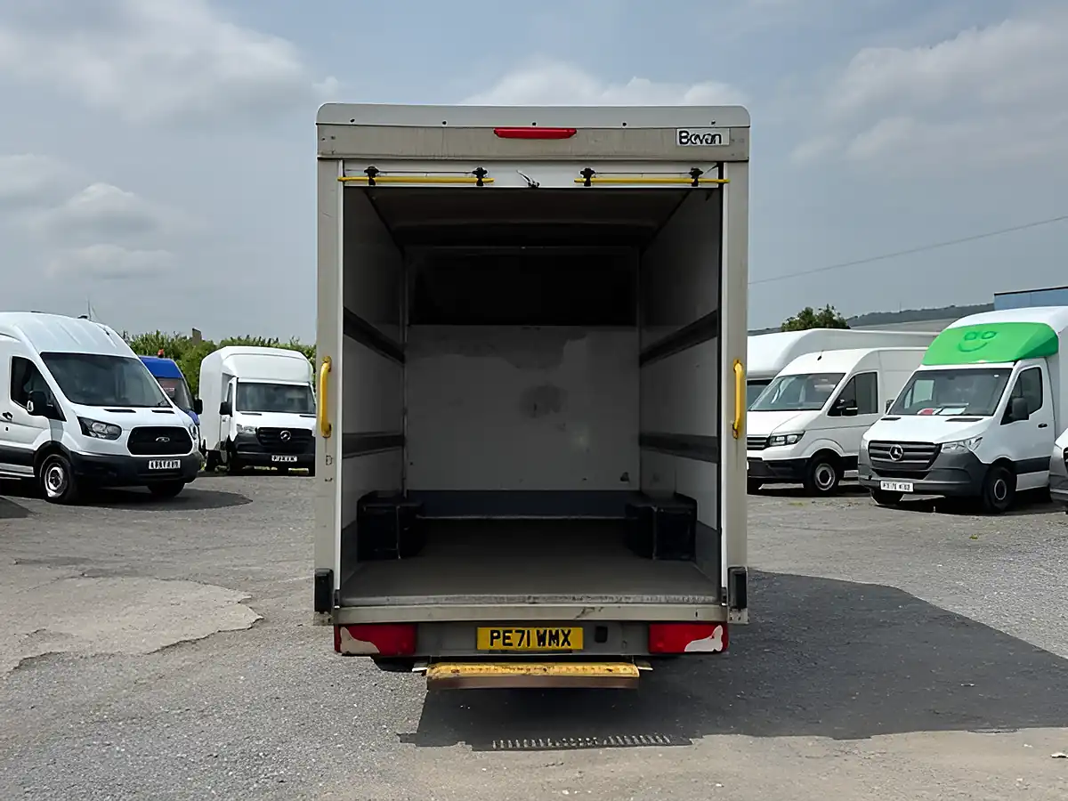 Used 2021 Mercedes-Benz Sprinter Progressive White - Interior and Exterior details 3