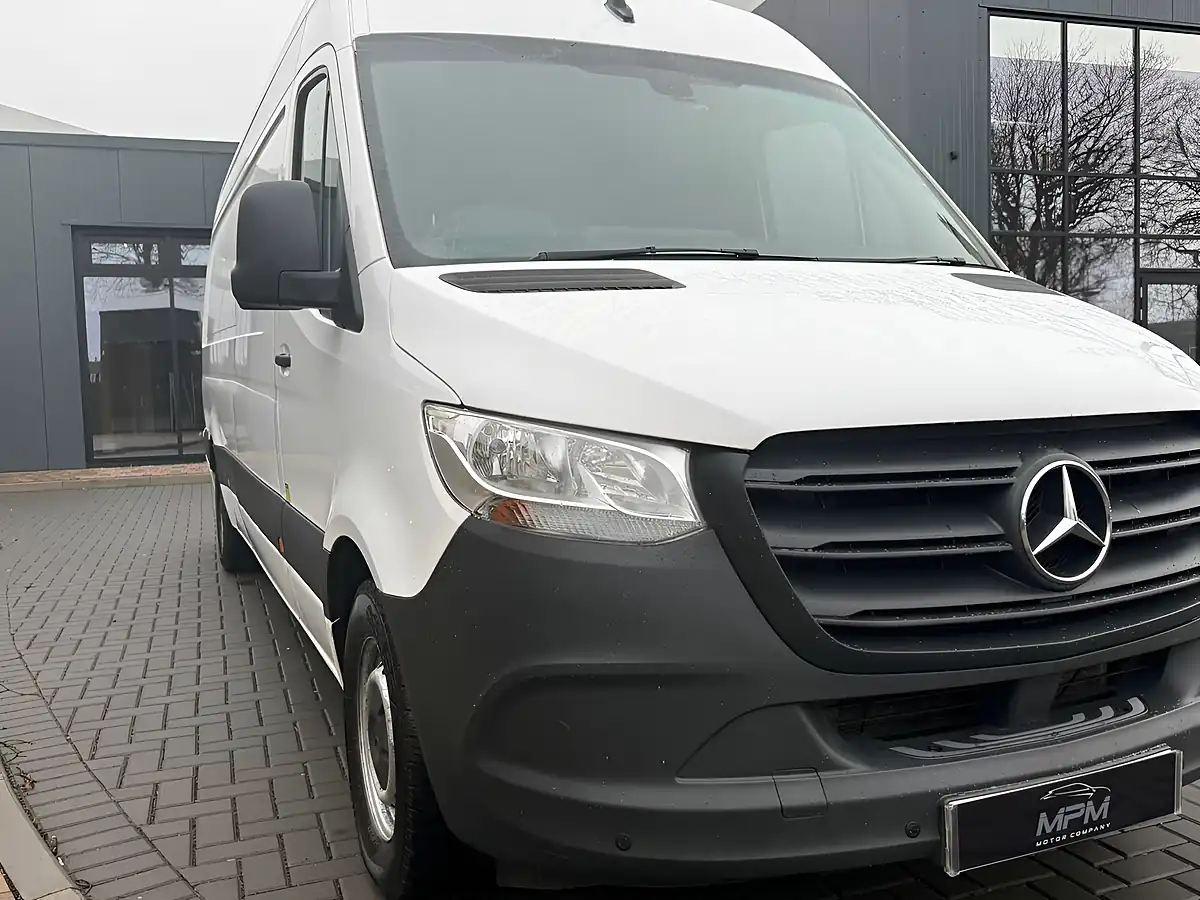 Used 2021 Mercedes-Benz Sprinter Progressive White - Interior and Exterior details 12