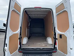Used 2021 Mercedes-Benz Sprinter Progressive White - Interior and Exterior details 3