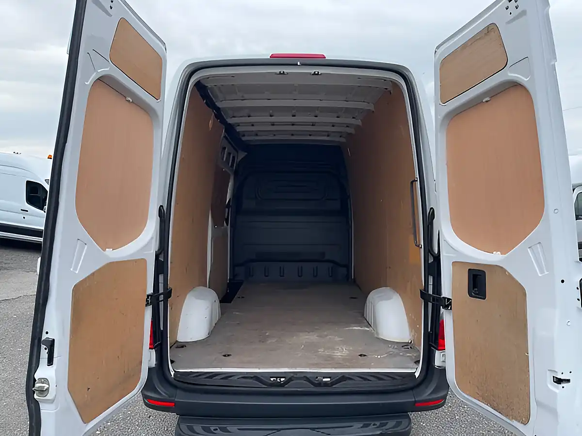 Used 2021 Mercedes-Benz Sprinter Progressive White - Interior and Exterior details 3