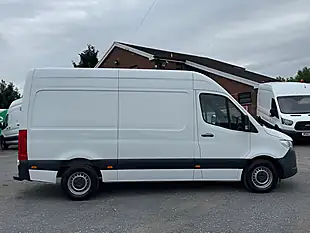 Used 2021 Mercedes-Benz Sprinter Progressive White - Interior and Exterior details 4